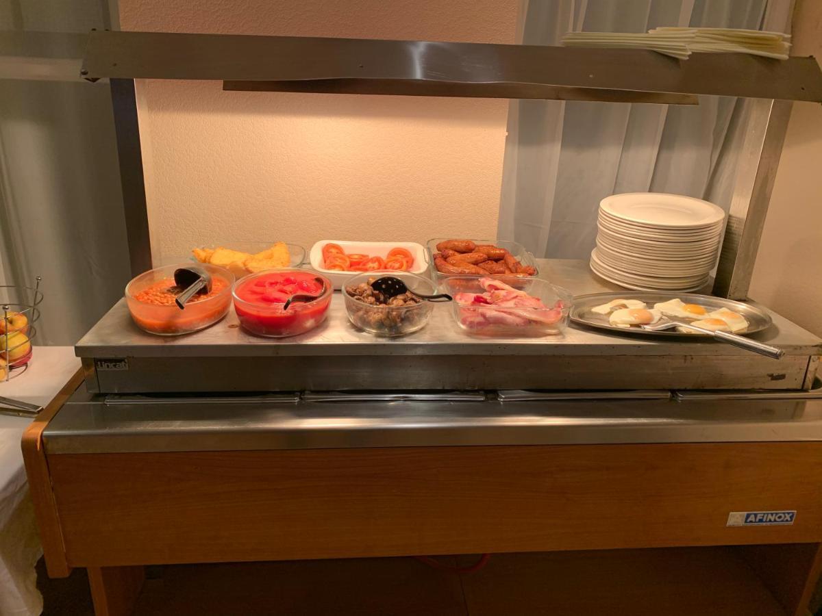 Four Seasons Hotel 3*