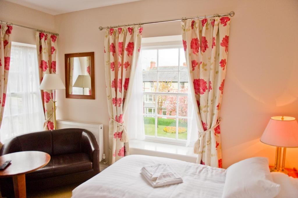 Four Seasons 3* Aberystwyth