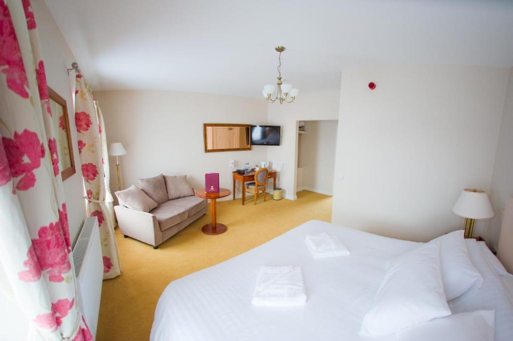 Four Seasons 3*