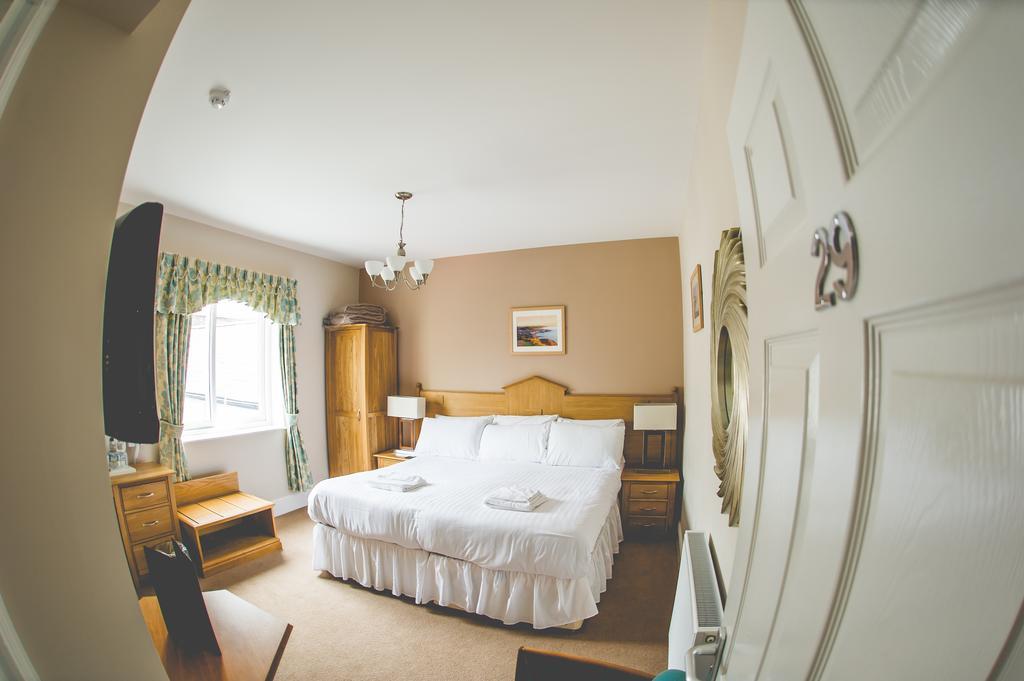 Four Seasons 3* Аберистуит